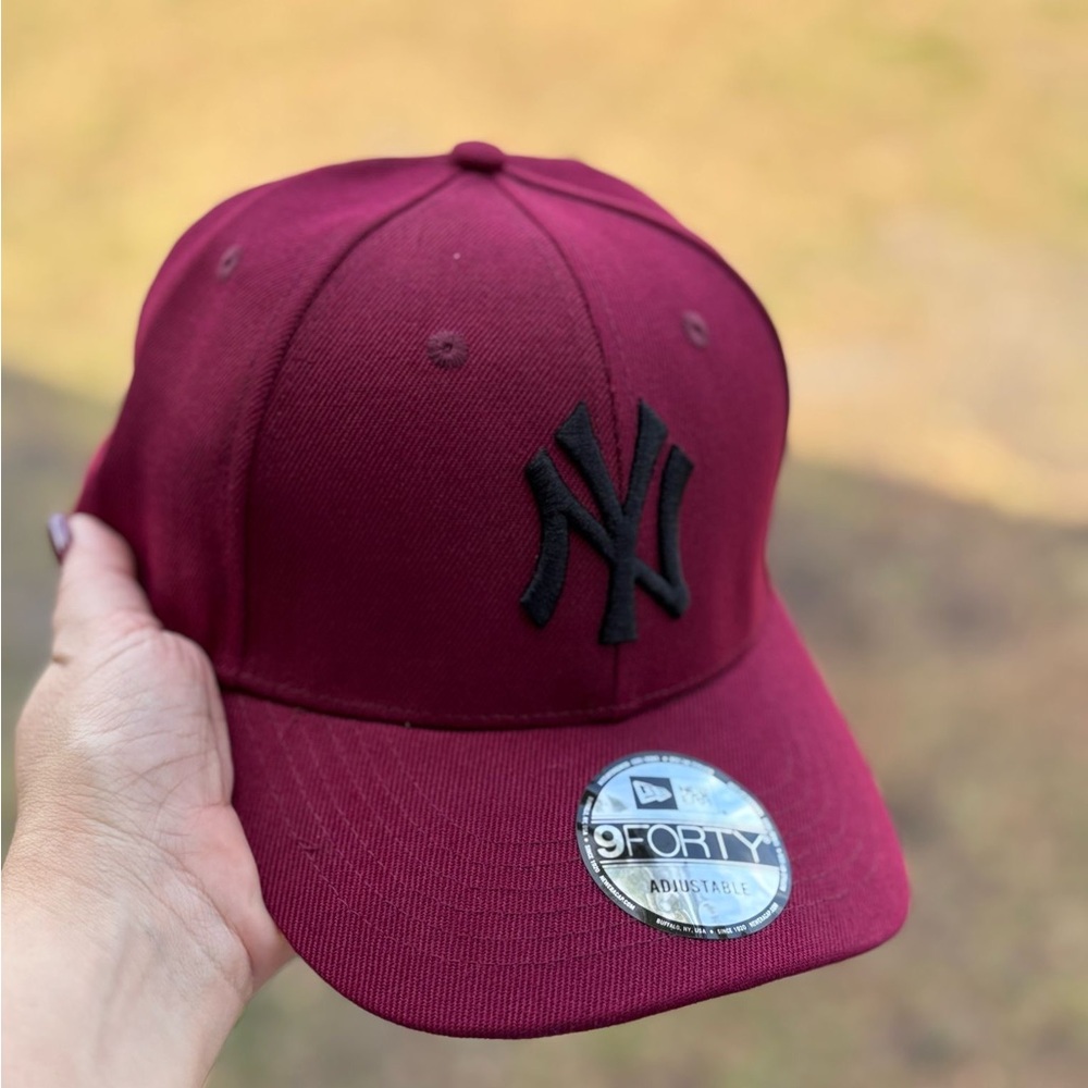 New Era NY Yankees Cap – Burgundy – Unisex – One Size